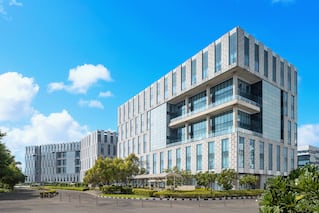 Candor Techspace Kolkatta Newtown exterior angle with greenery