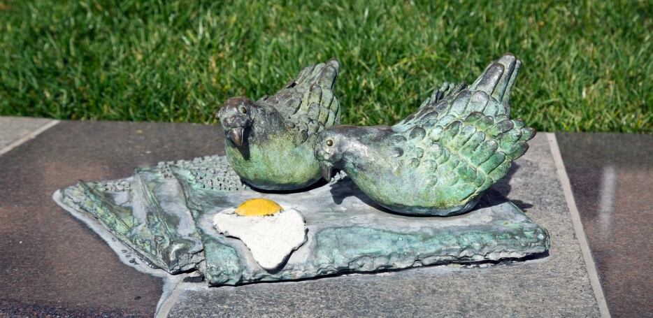 Arts LA Pigeons Acquire Philosophy sculpture