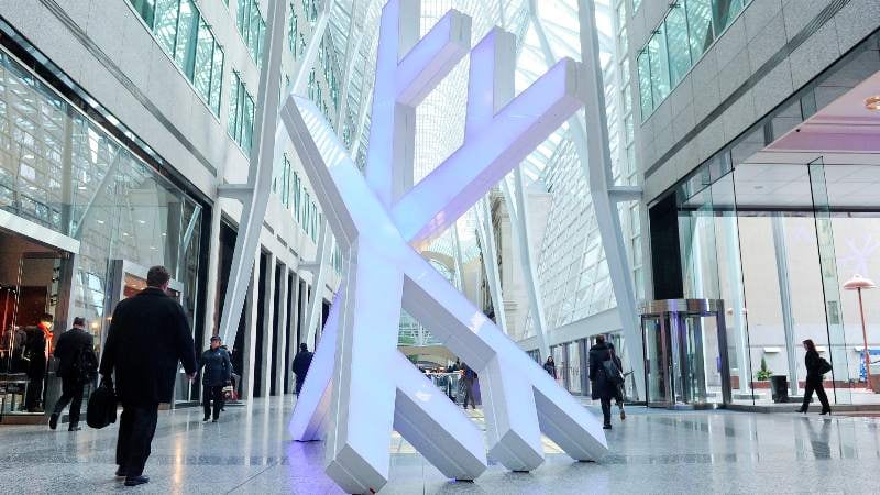 A 20-foot tall interactive snowflake sculpture designed by Studio F Minus to illuminate Brookfield Place's all-glass Allen Lambert Galleria for the holiday season.