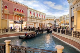 Grand Canal Shoppes canal