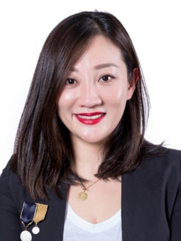 Ellen Wei Headshot