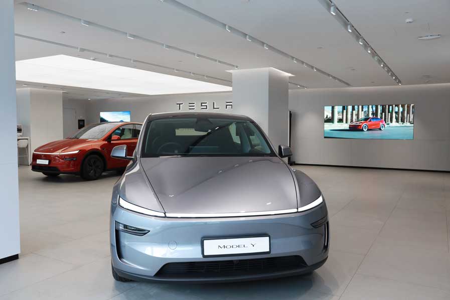 Tesla Experience Centre at Worldmark, Aerocity